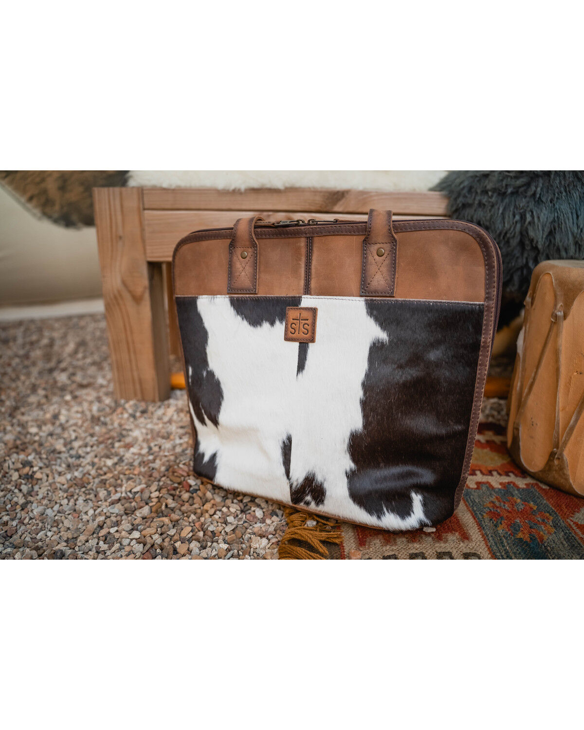 STS Ranchwear By Carroll Women's Cowhide Shopper Laptop Carrying Case