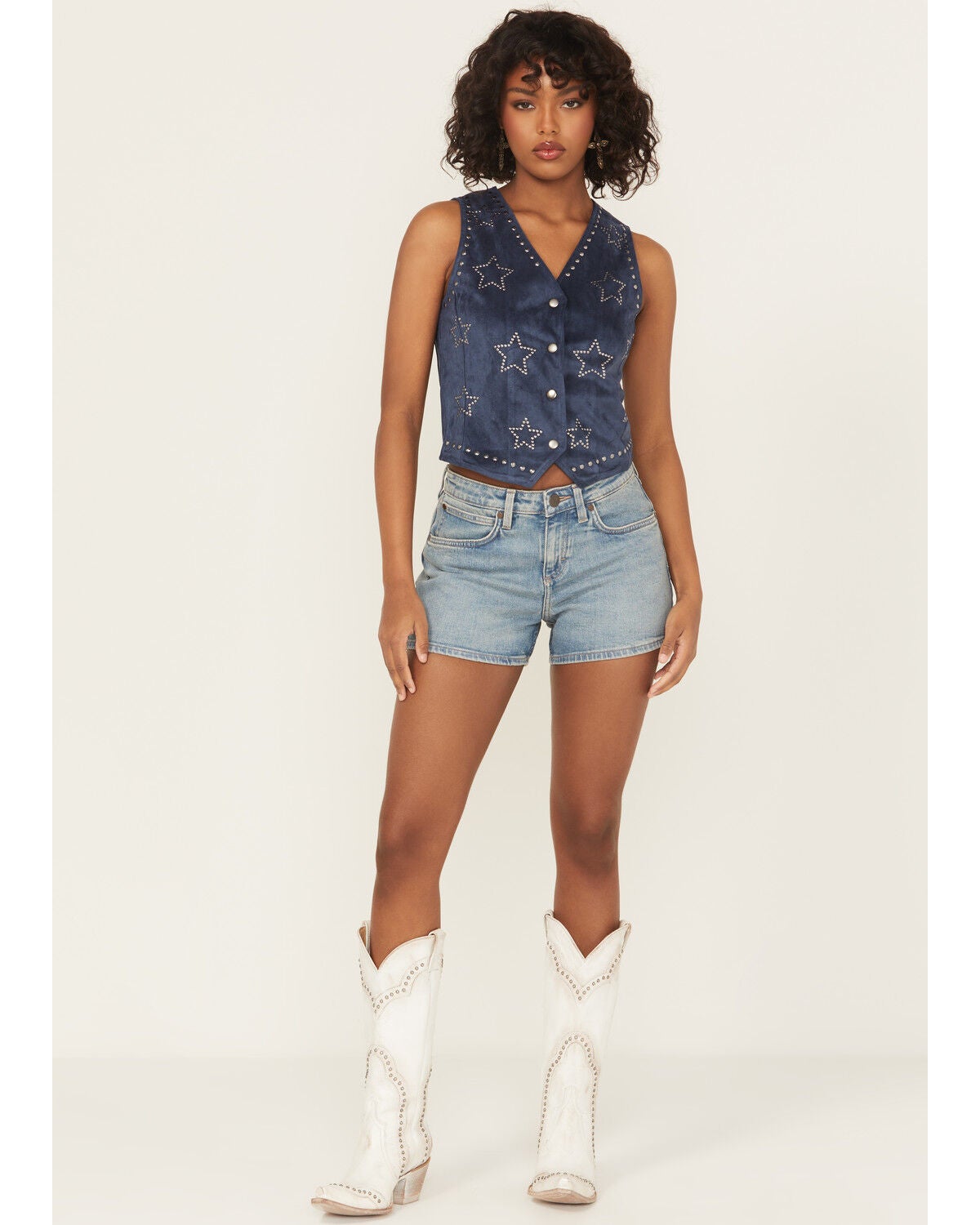 Wrangler Retro Women's Mae Medium Wash Mid Rise Denim Shorts, Medium Wash, hi-res