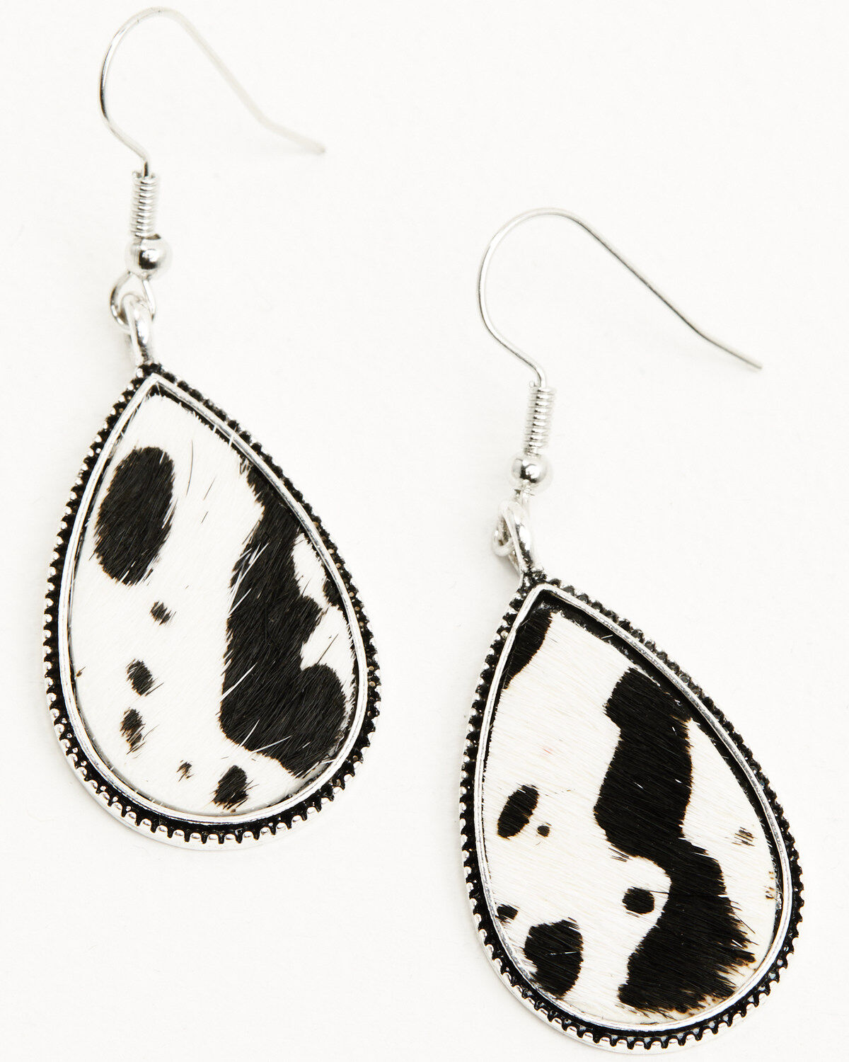 Image #2 - Shyanne Women's Cow Print Long Pendant Necklace and Earring Set, Silver, hi-res