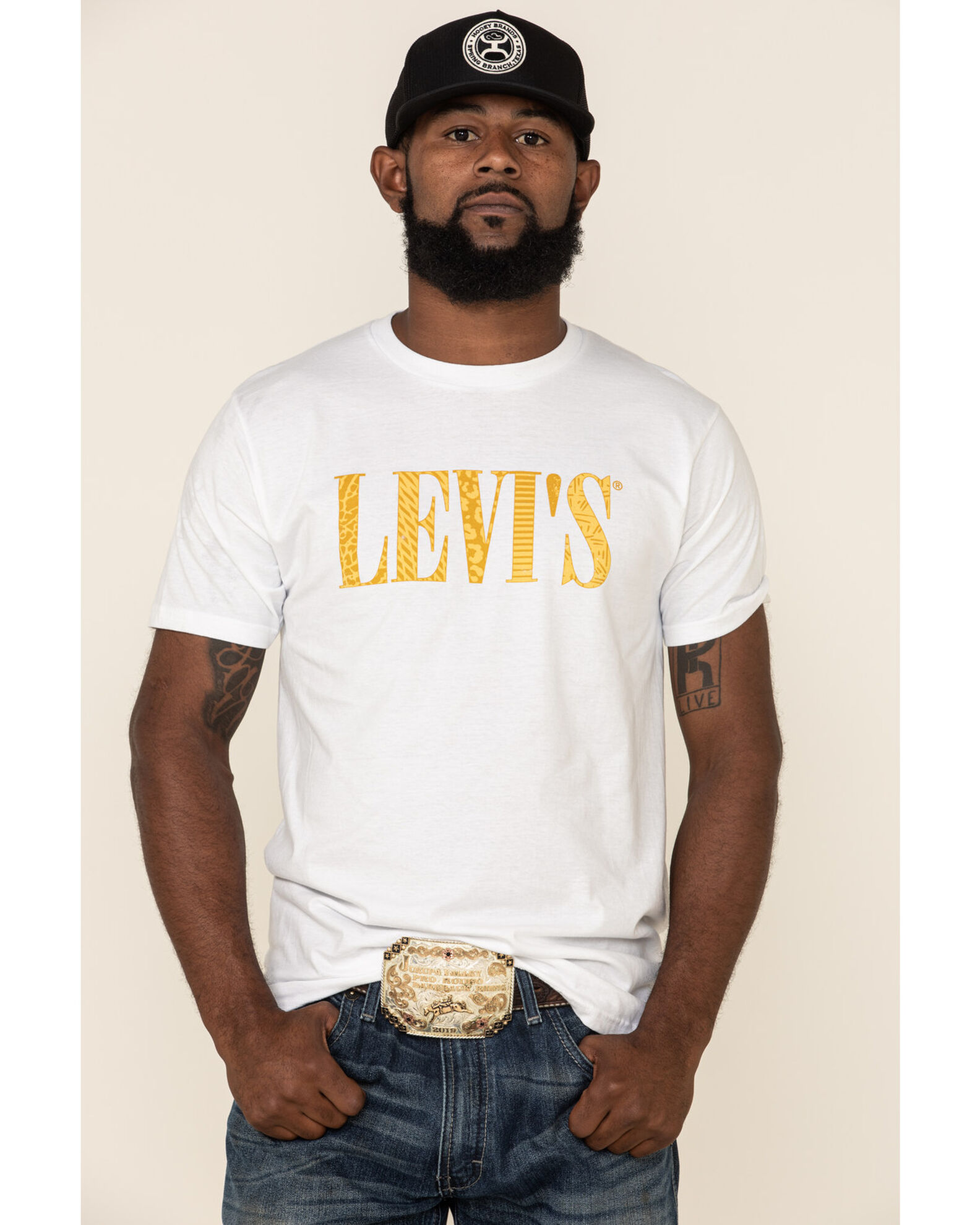 Levis hotsell white tshirt