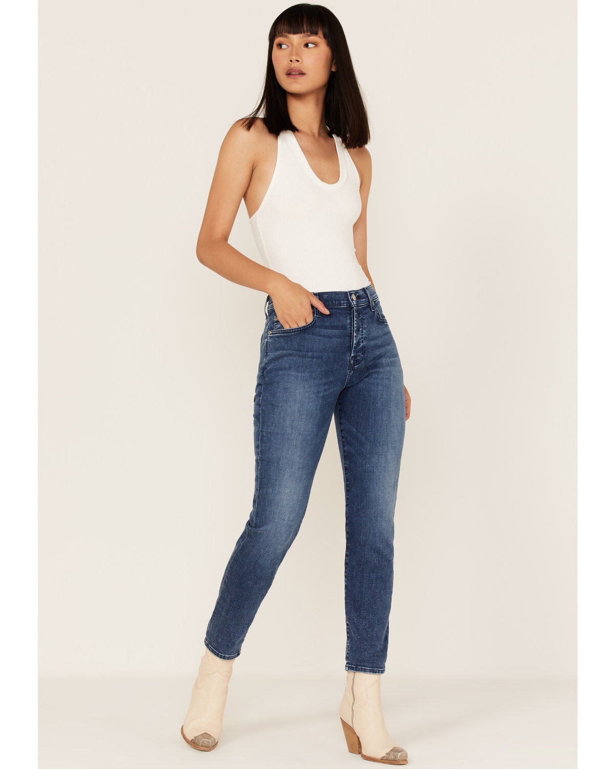7 For All Mankind Women's Josefina Straight Leg Jeans – Premium Denim Everyday Fit