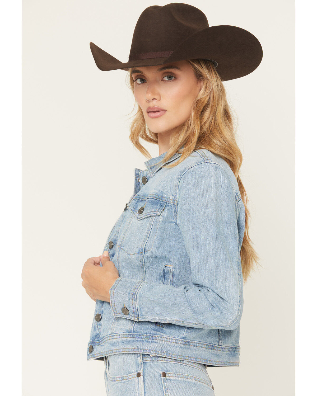 Image #2 - Shyanne Women's Boise Light Wash Stretch Denim Jacket, Light Wash, hi-res