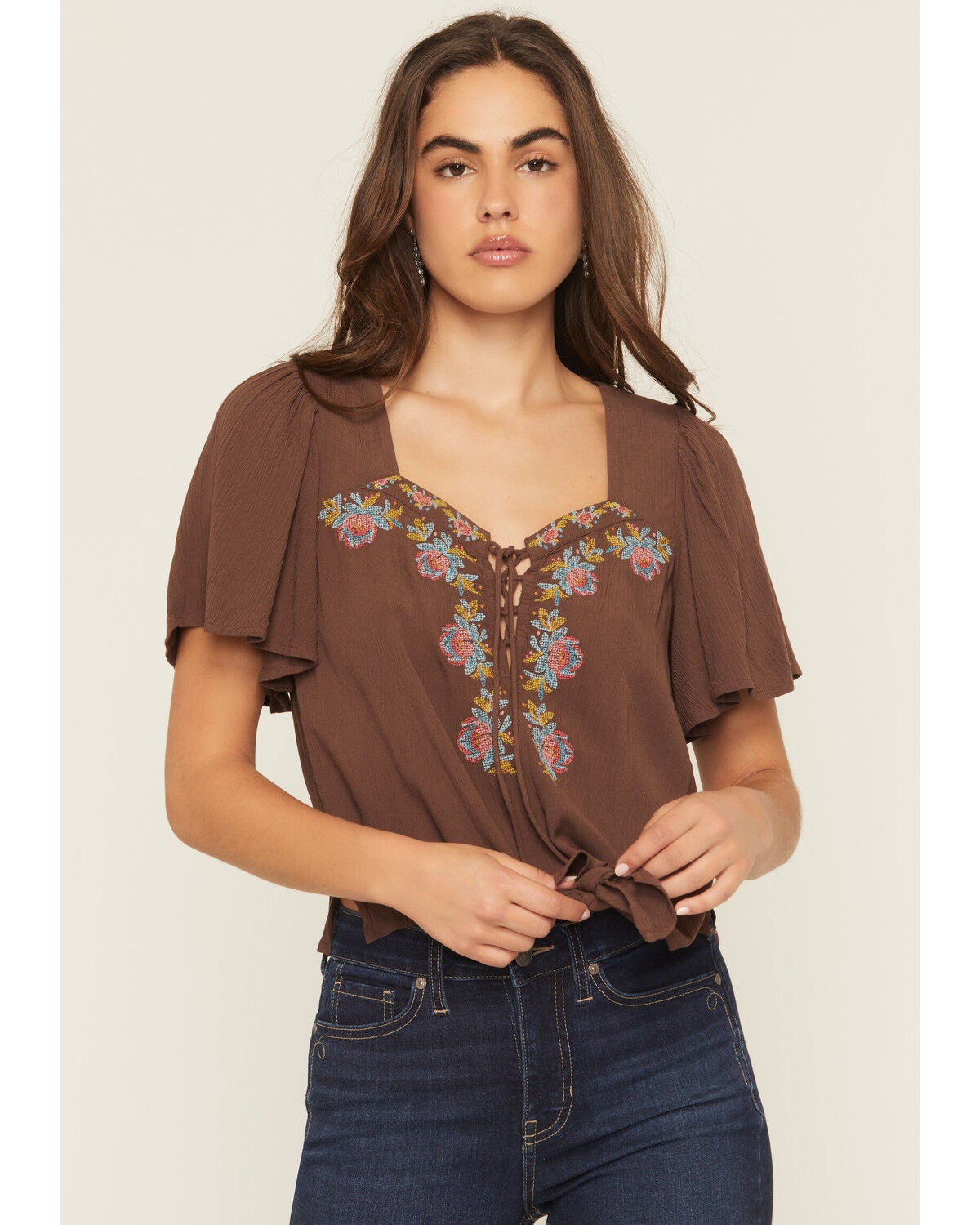 Shyanne Women's Floral Embroidered Short Sleeve Shirt, Brown, hi-res