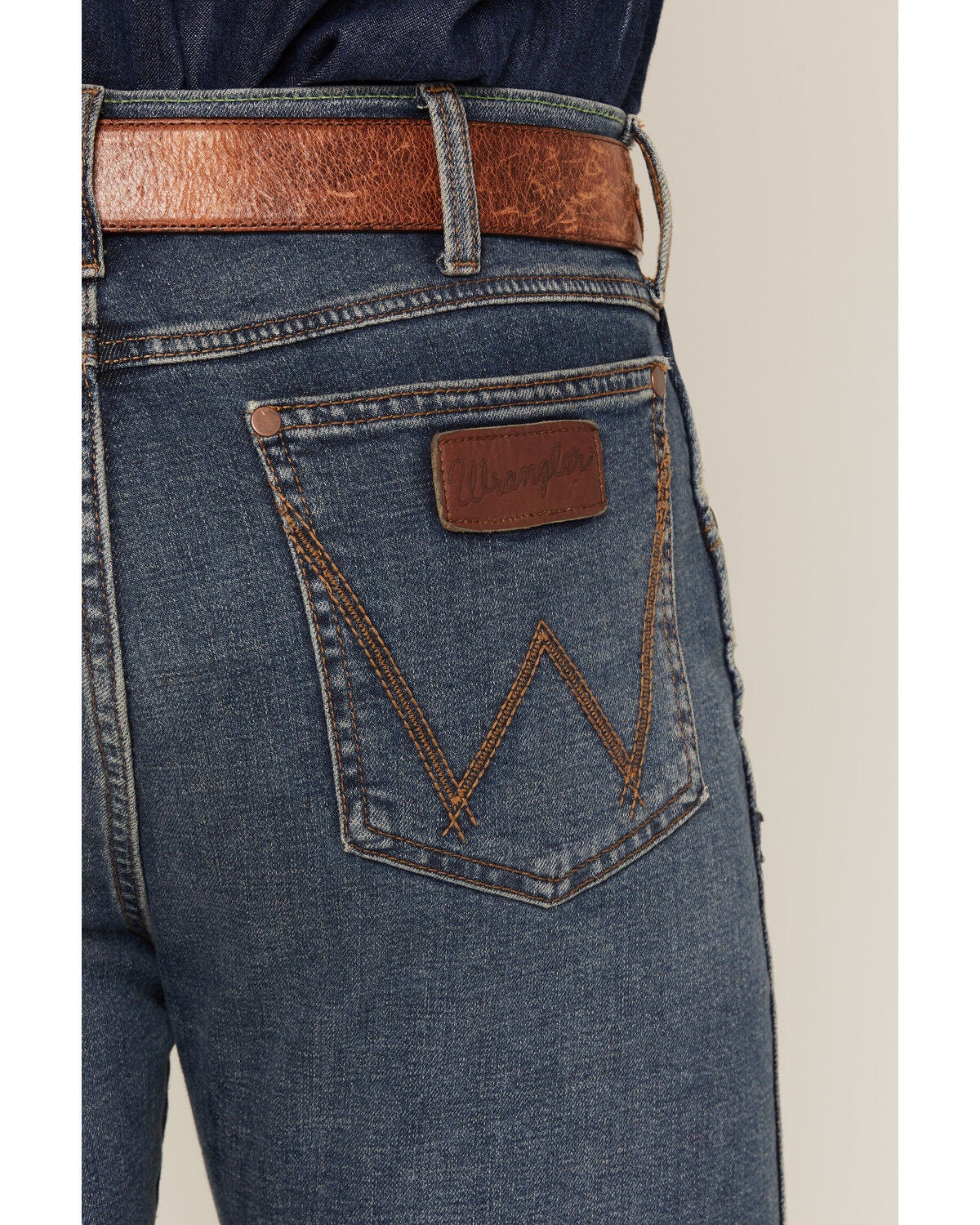 Image #4 - Wrangler Retro Men's 88MWZ Whiskey Dark Wash Slim Straight Stretch Denim Jeans, Dark Wash, hi-res