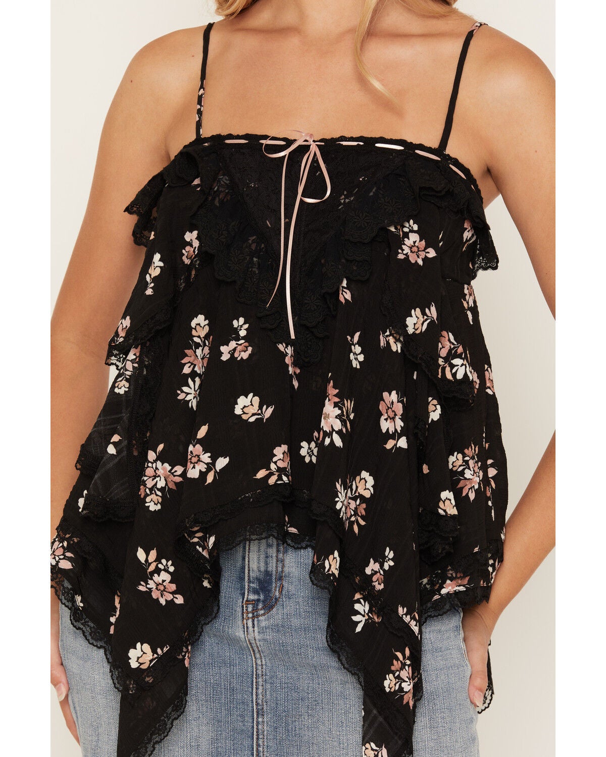 Image #3 - Wild Moss Women's Floral Print Sleeveless Hanky Hem Cami, Black, hi-res