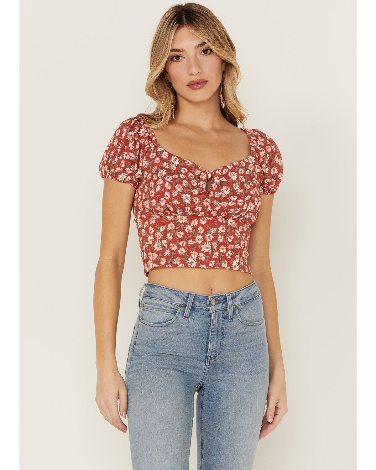 Idyllwind Women's Bay Cove Floral Crop Peasant Top, Brick Red, hi-res