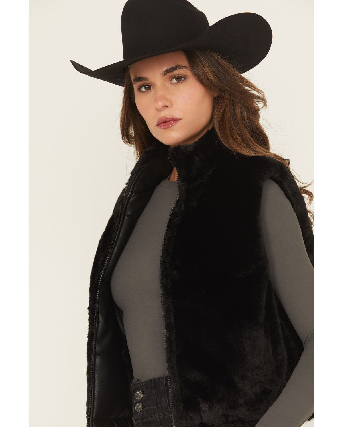 Image #3 - Ariat Women's Echo Faux Leather Reversible Puffer Vest, Black, hi-res