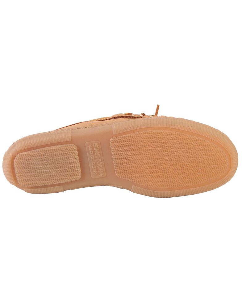 minnetonka moosehide classic moccasins