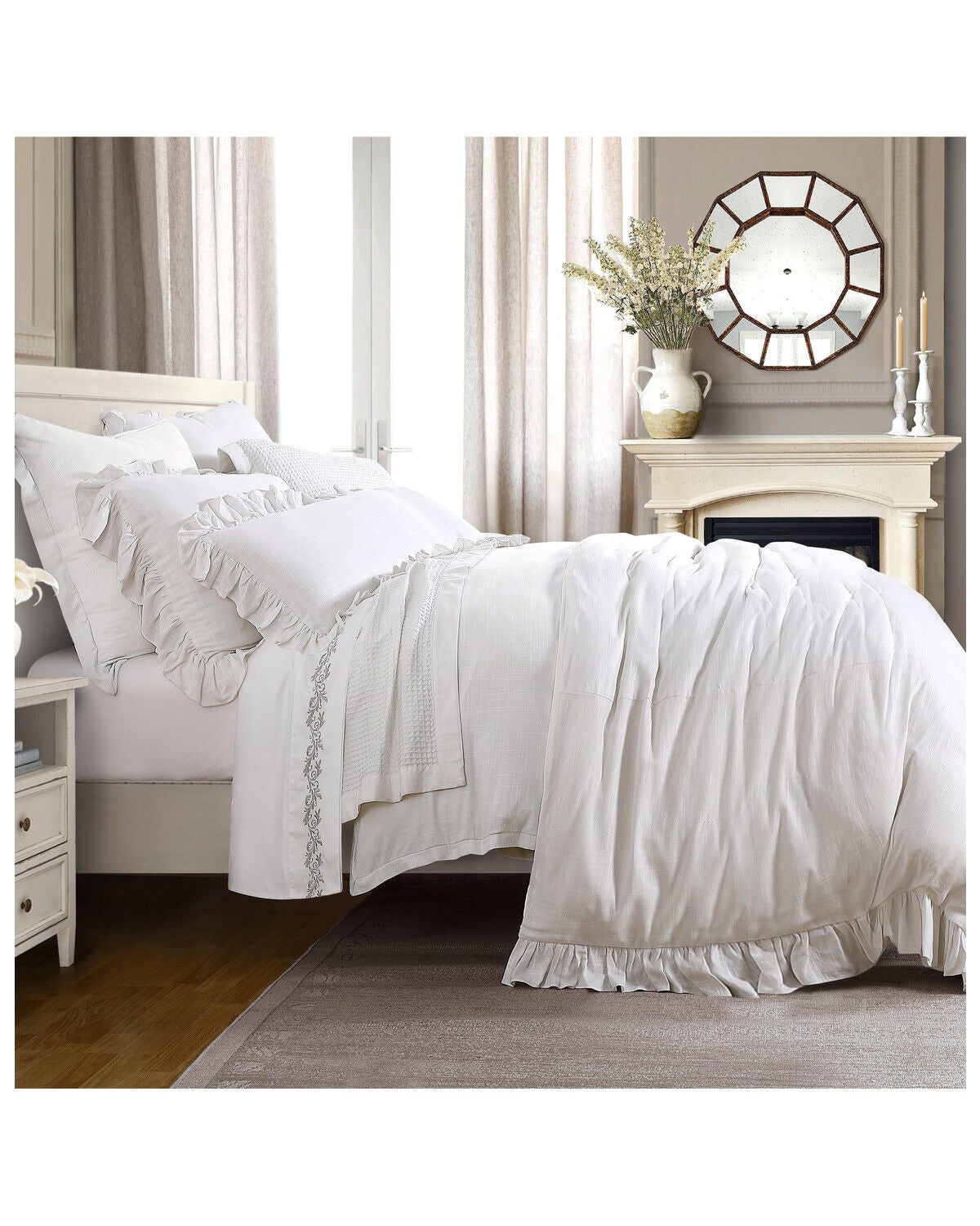 Image #1 - HiEnd Accents Lily 3pc Duvet Set - Queen, White, hi-res