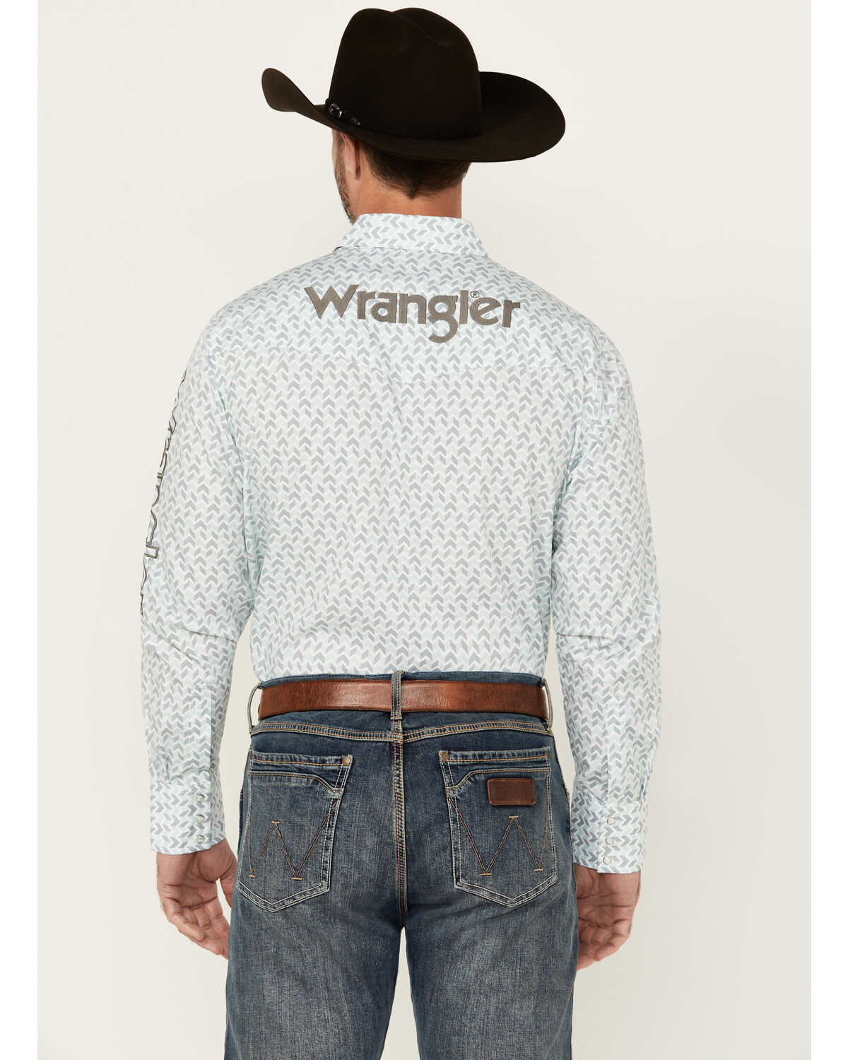 Image #4 - Wrangler Men's Geo Print Logo Long Sleeve Snap Western Shirt, Grey, hi-res