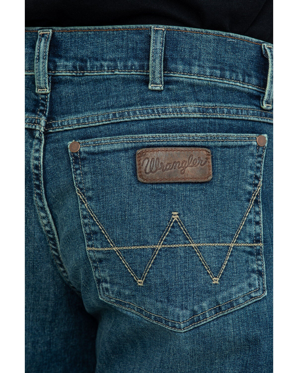 Image #5 - Wrangler Retro Men's Alpine Relaxed Bootcut Jeans, , hi-res