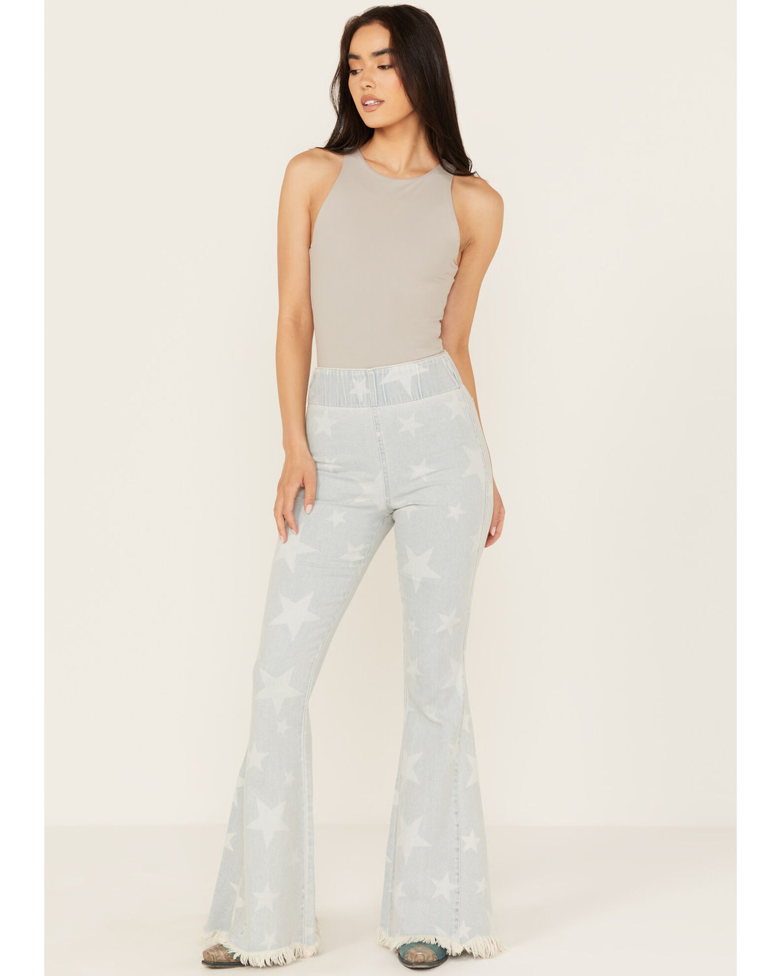 Show Me Your Mumu Women s Light Wash Berkley Bells Americana Jeans