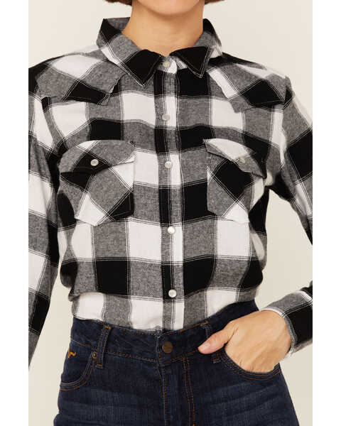 Image #2 - Wrangler Women's Buffalo Plaid Long Sleeve Snap Western Flannel Shirt - Black & White , , hi-res