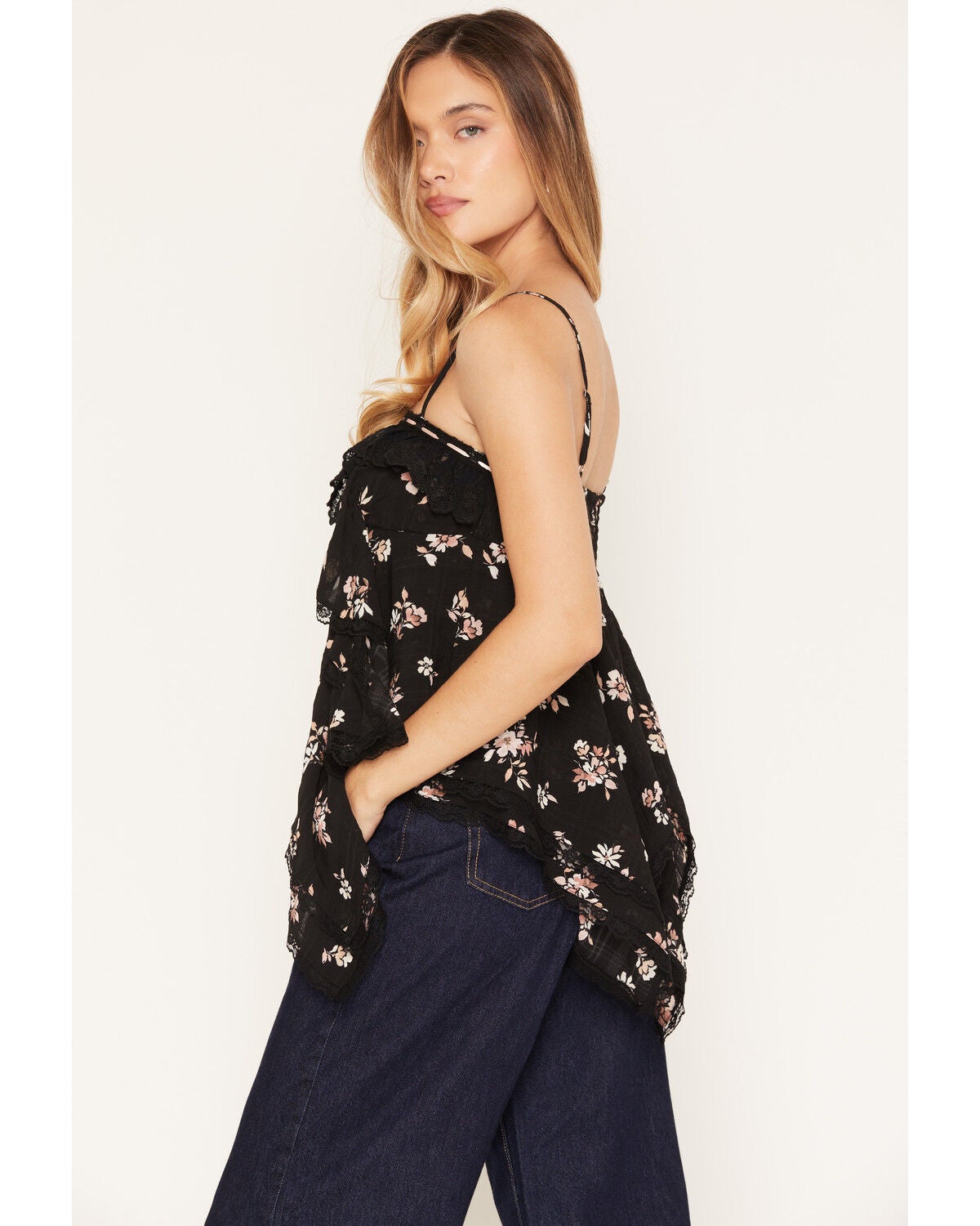 Image #2 - Wild Moss Women's Floral Print Sleeveless Hanky Hem Cami, Black, hi-res