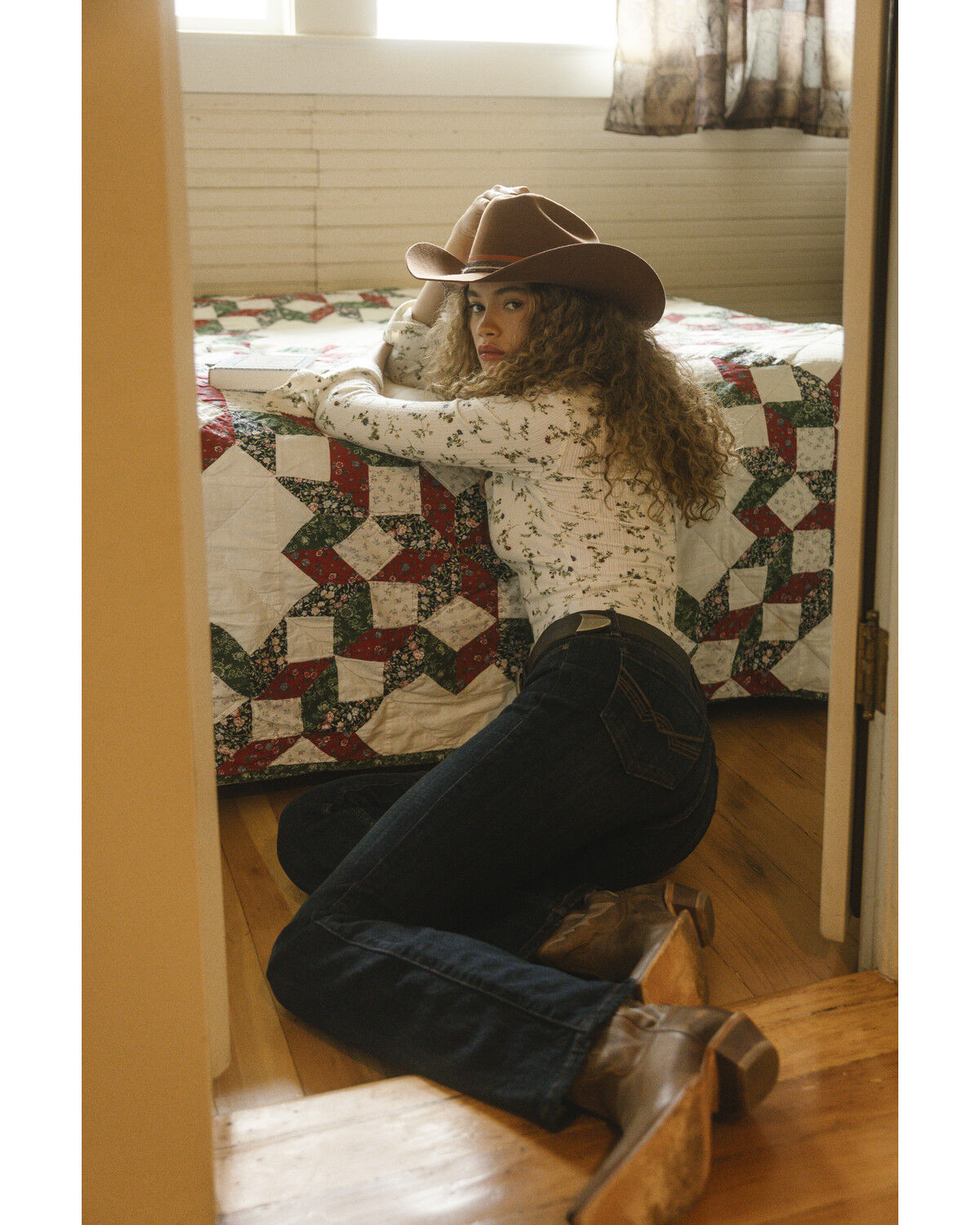 Idyllwind Women's Harborwood Floral Print Bell Long Sleeve Top, Cream, hi-res