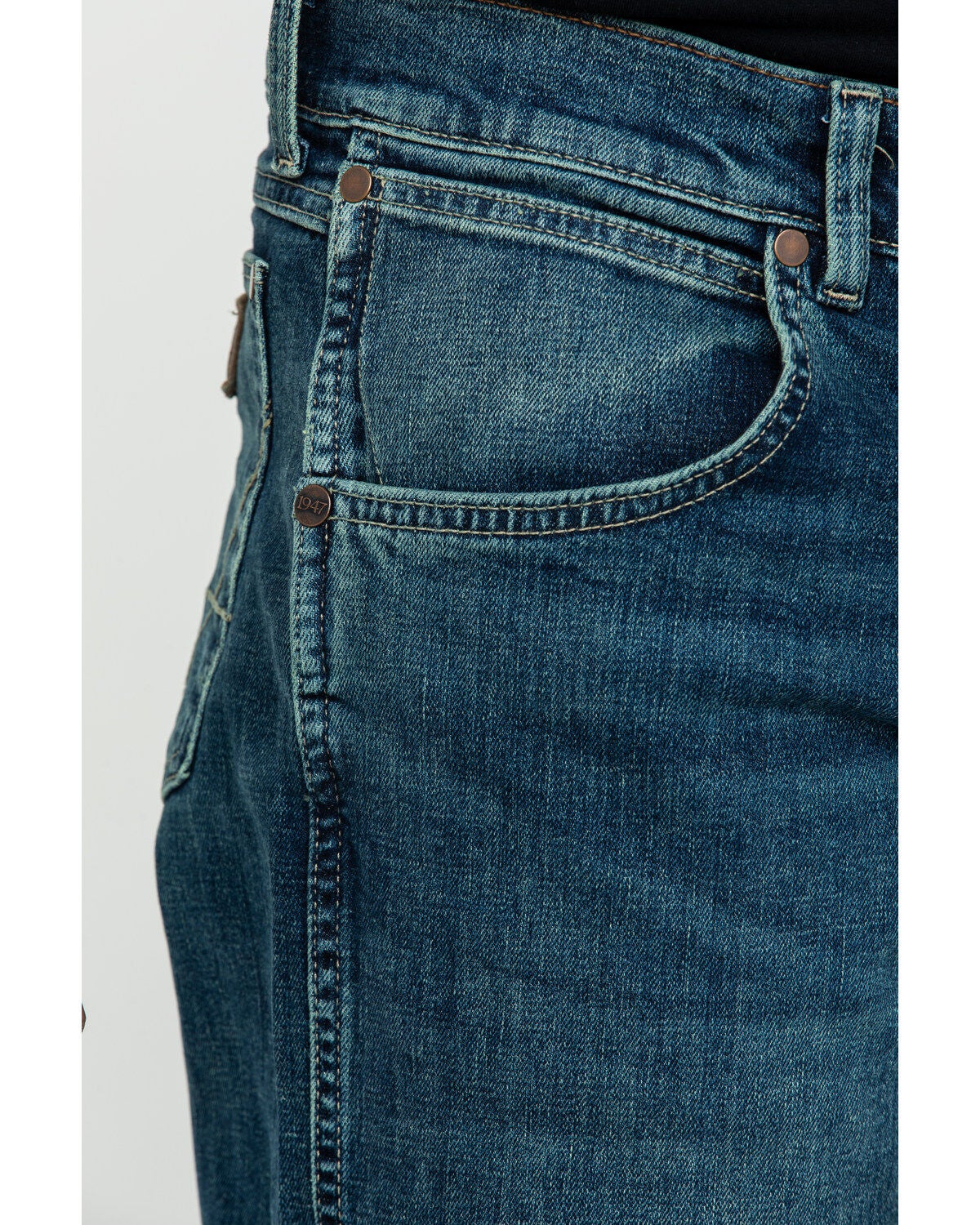 Image #4 - Wrangler Retro Men's Alpine Relaxed Bootcut Jeans, , hi-res