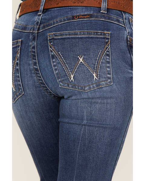 Wrangler Women's Medium Wash Mid Rise Jane Q-Baby Bootcut Ultimate Riding Jeans, Blue, hi-res
