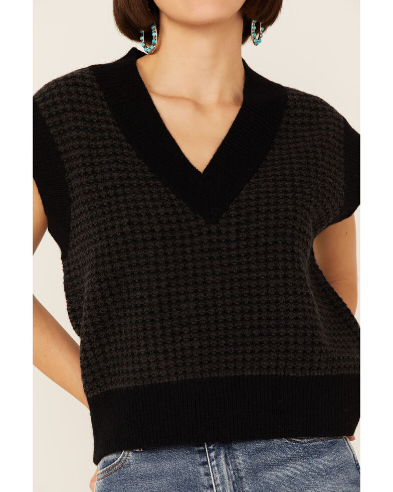 Molly Bracken Women's Black Plaid Sweater Vest, Black, hi-res