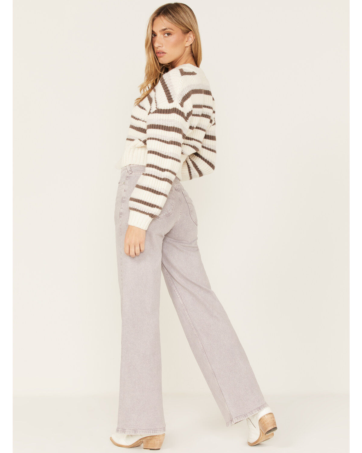 Product Name:  Cleo + Wolf Women's High Rise Loose Straight Jeans