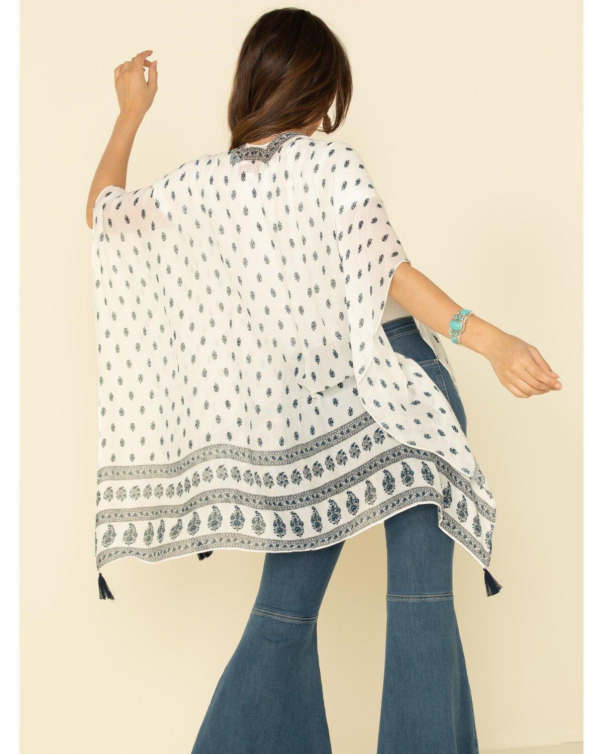 Image #3 - Shyanne Women's Paisley Print Border Shawl, White, hi-res