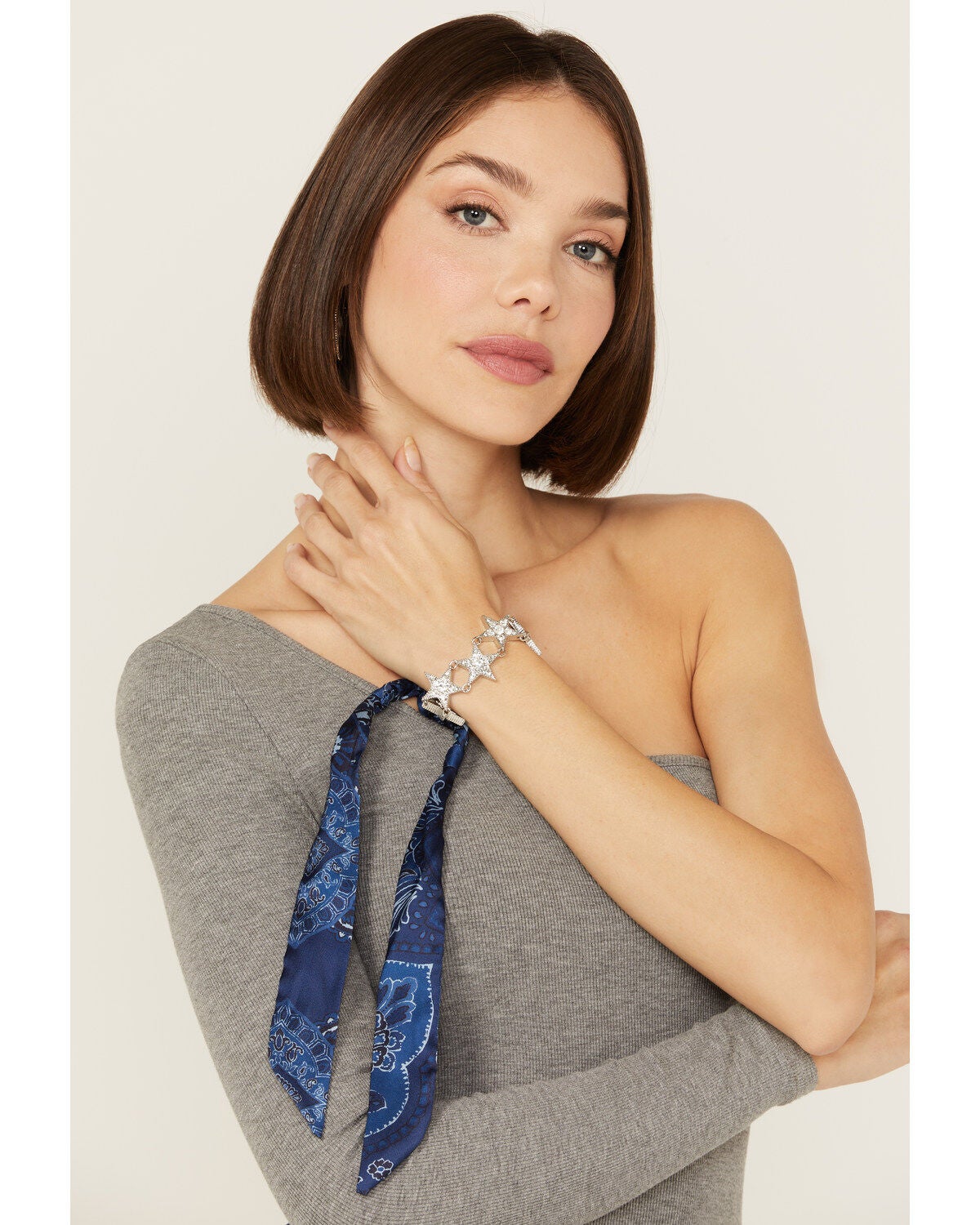 Shyanne Women's 5-in-1 Bandana Accessory, Navy, hi-res