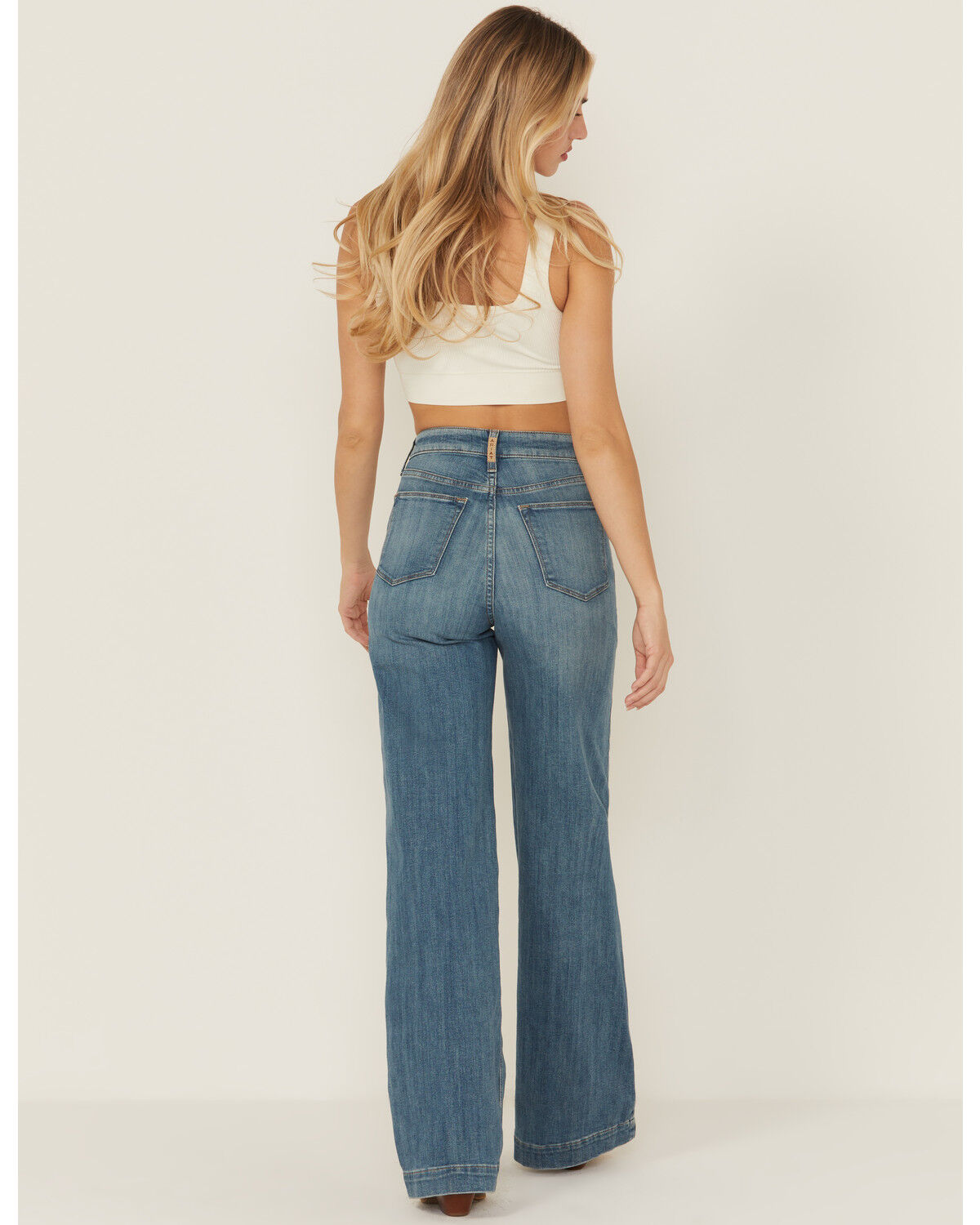 Product Name:  Ariat Women's Sloane Medium Wash Ultra High Rise Wide Leg Denim Jeans