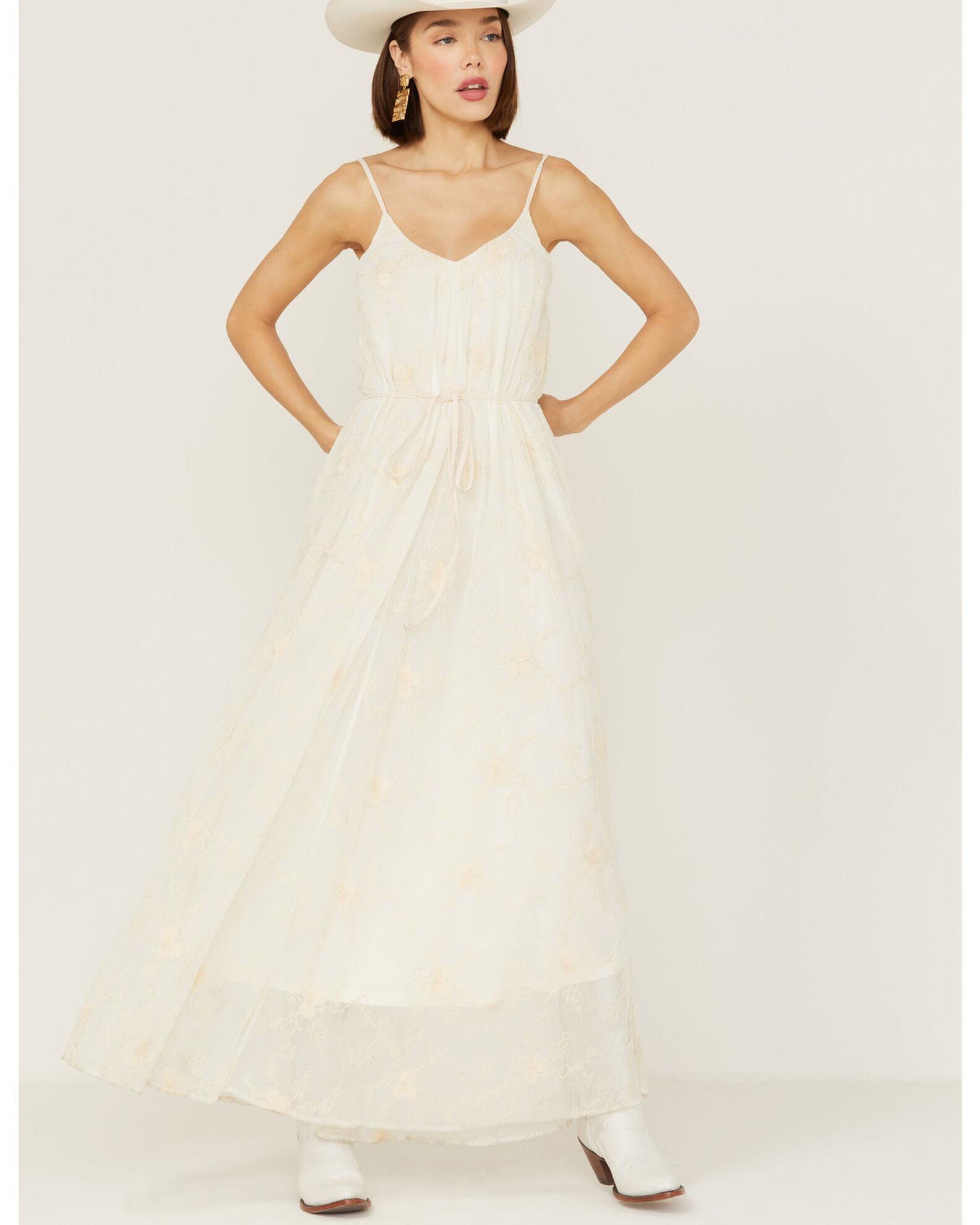 Wishlist Women s Sleeveless Lace Maxi Dress