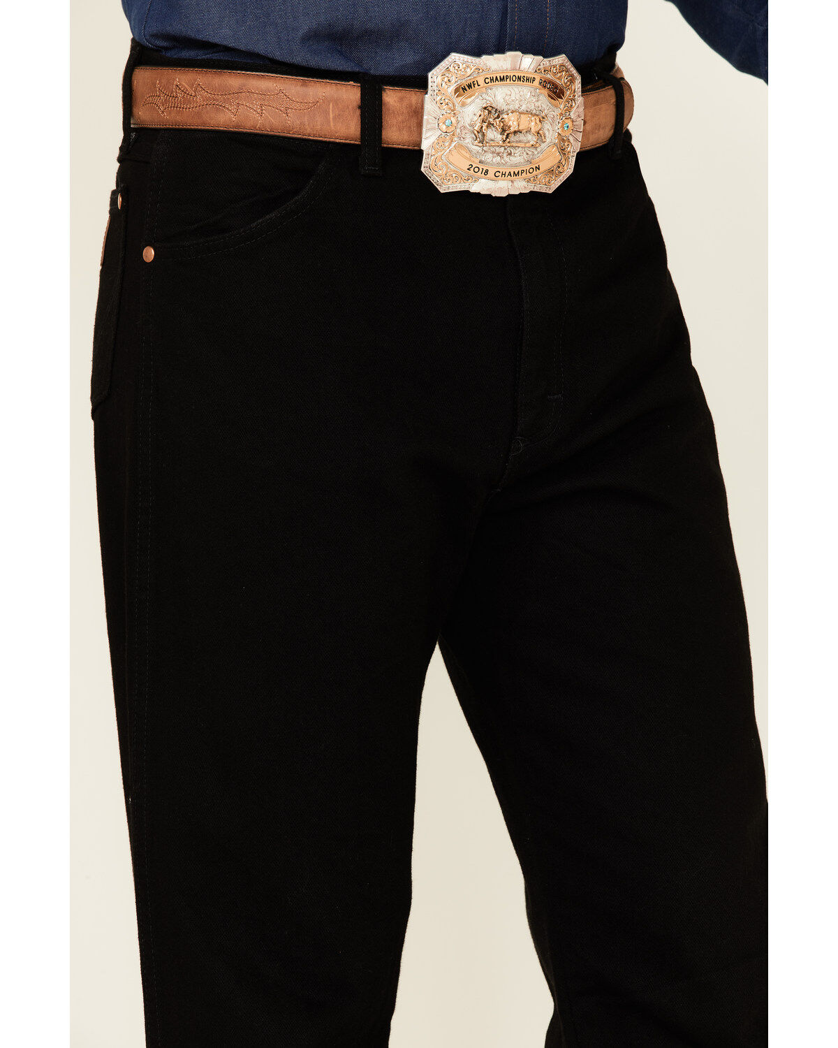 black wrangler cowboy cut jeans