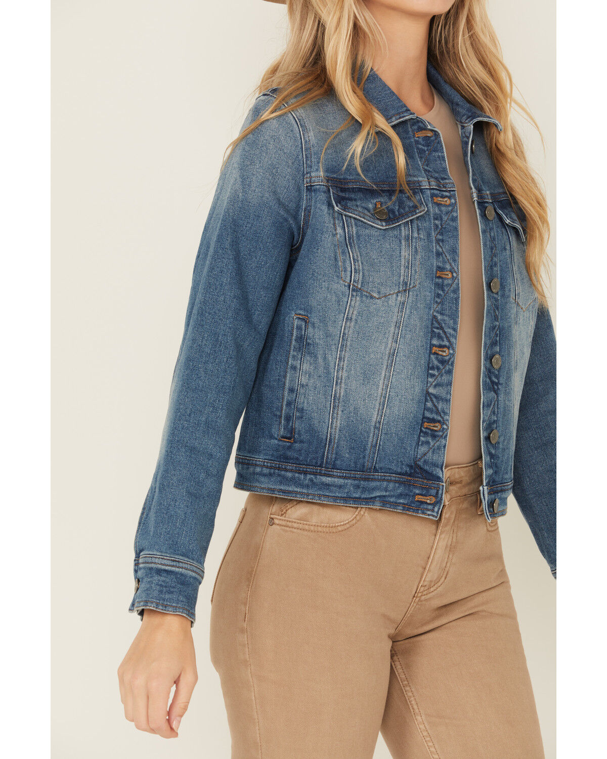 Image #3 - Shyanne Women's Leland Medium Wash Cropped Stretch Denim Jacket, Medium Wash, hi-res