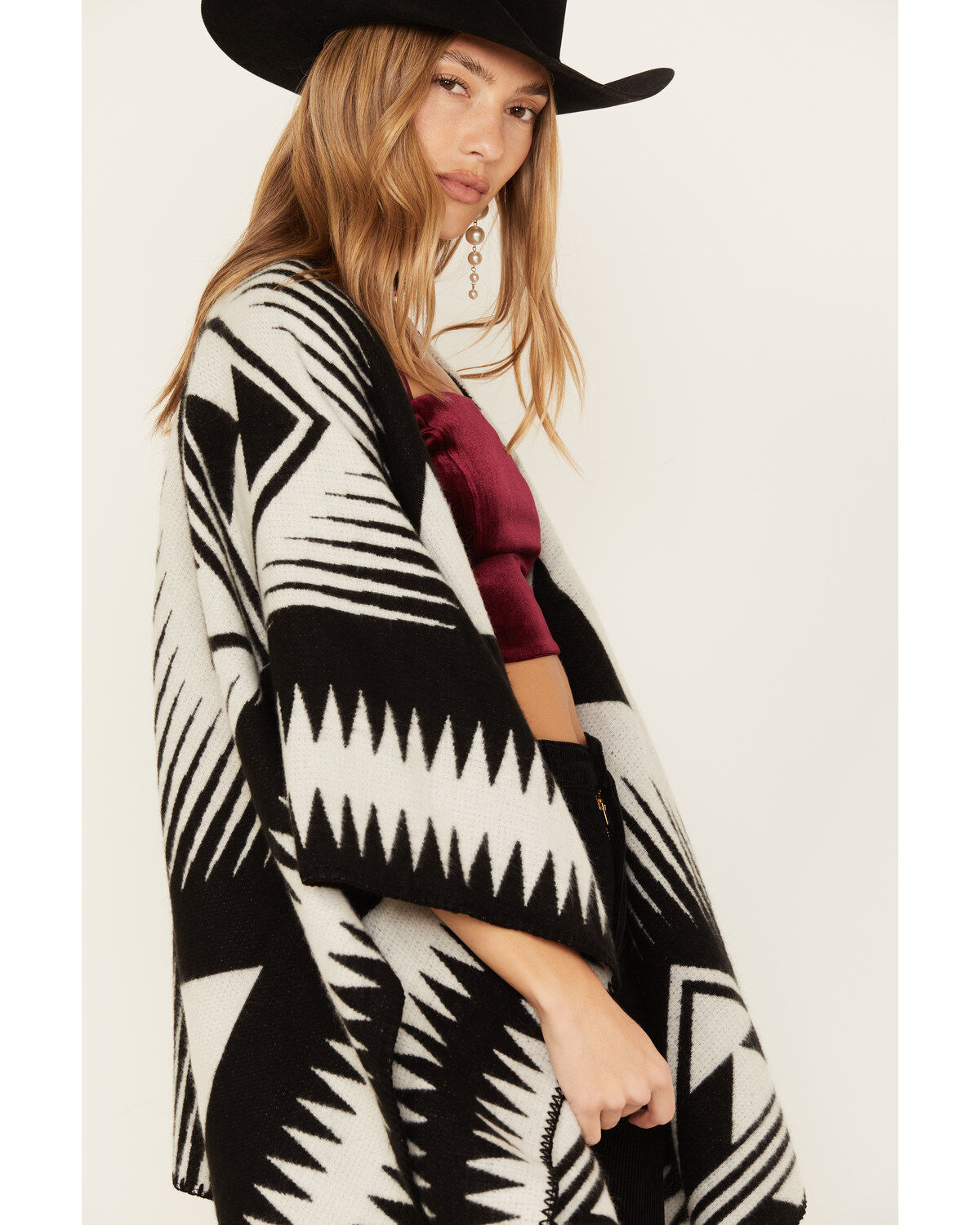 Image #2 - Shyanne Women's Deco Print Blanket Shawl, Black, hi-res