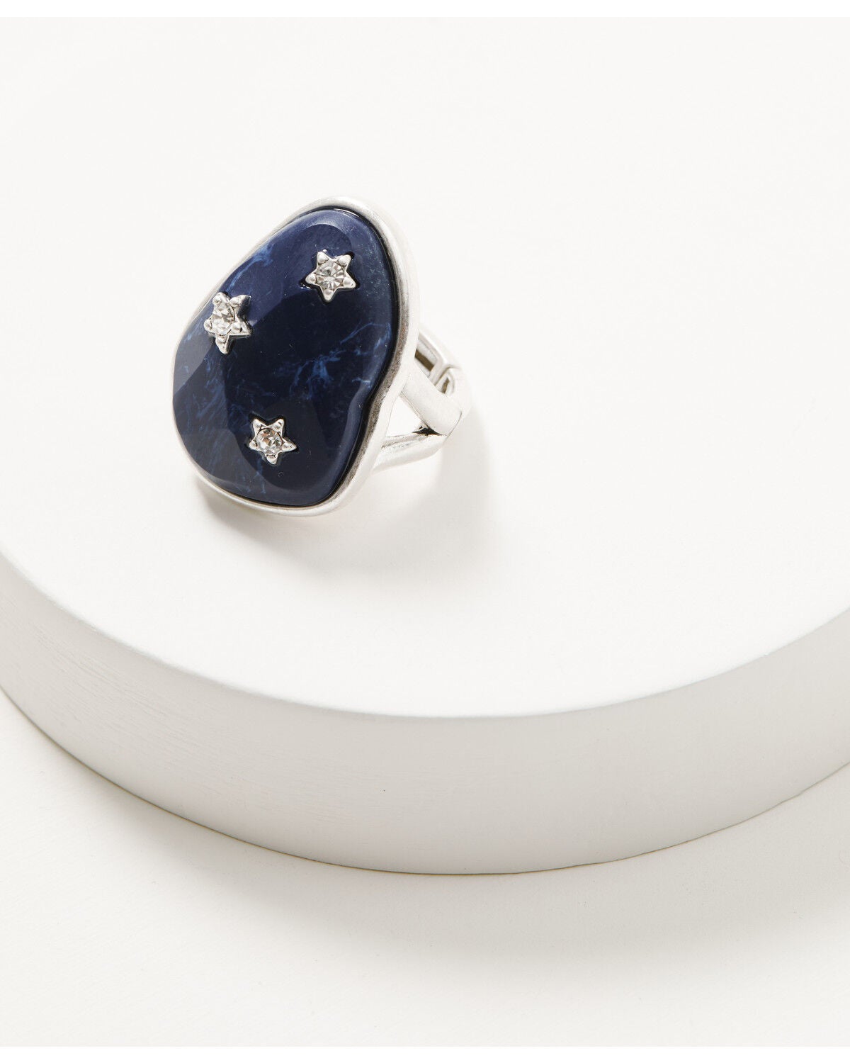 Image #2 - Lainey Wilson Women's Hold Me Star Statement ring, Silver, hi-res