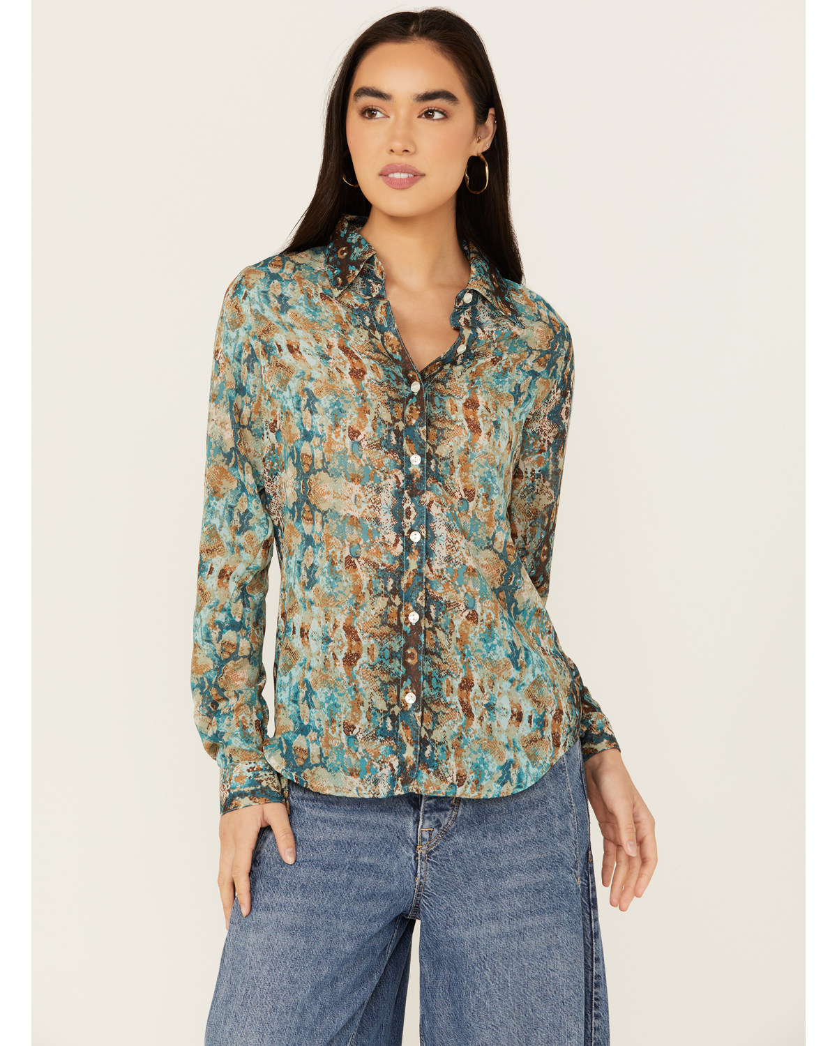 Roper Women's Snake Print Long Sleeve Button-Down Western Shirt