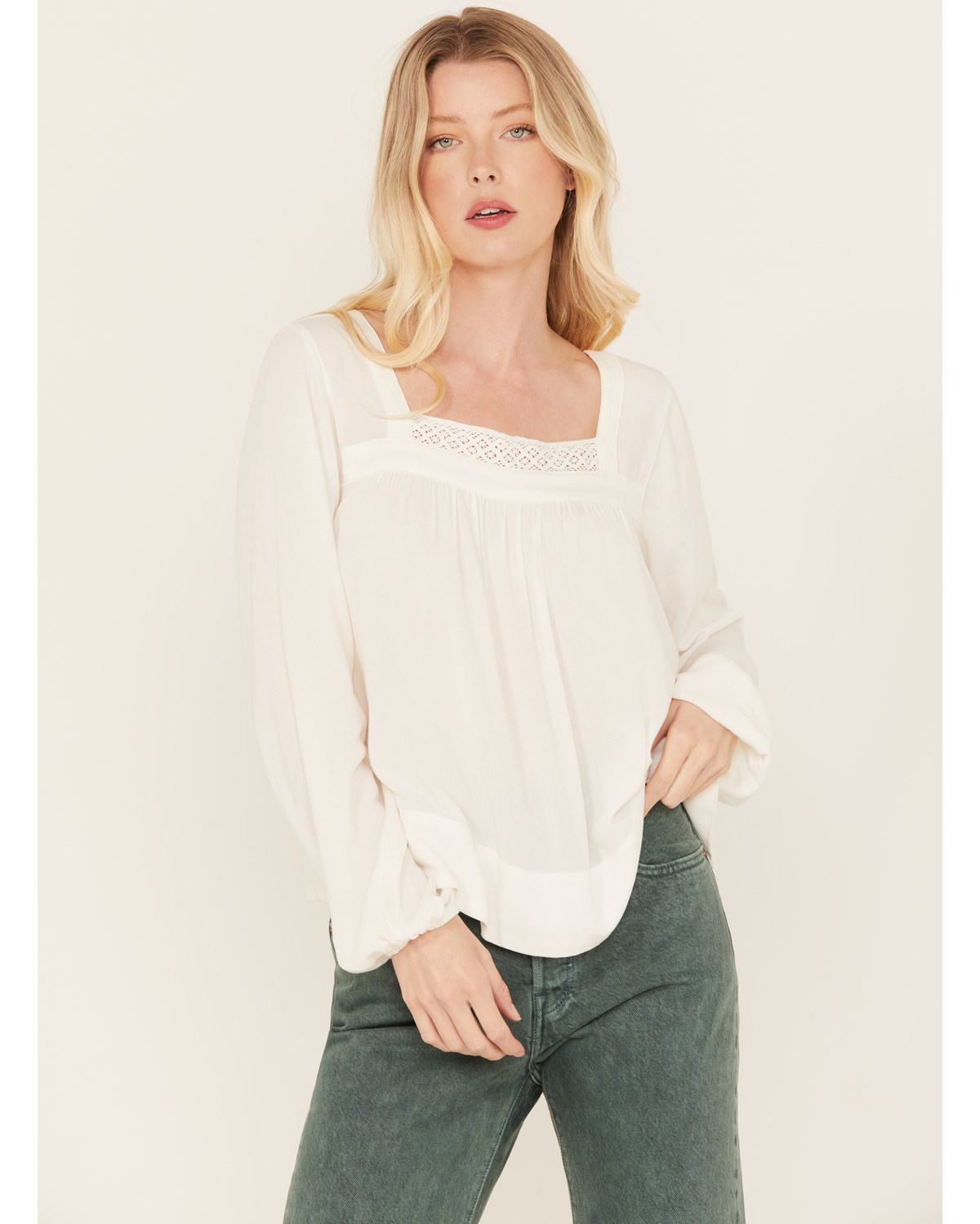 Cleo + Wolf Women's Long Sleeve Flowy Blouse