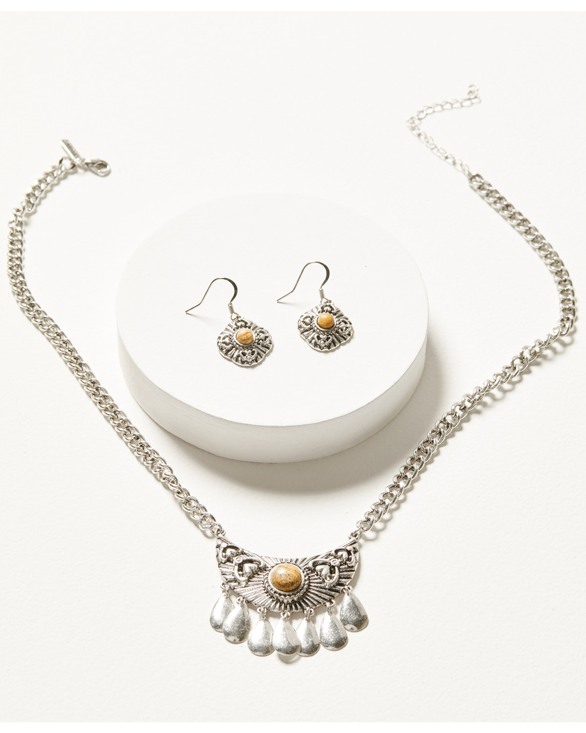 Shyanne Women's Monument Valley Silver Charm Necklace & Earrings Set