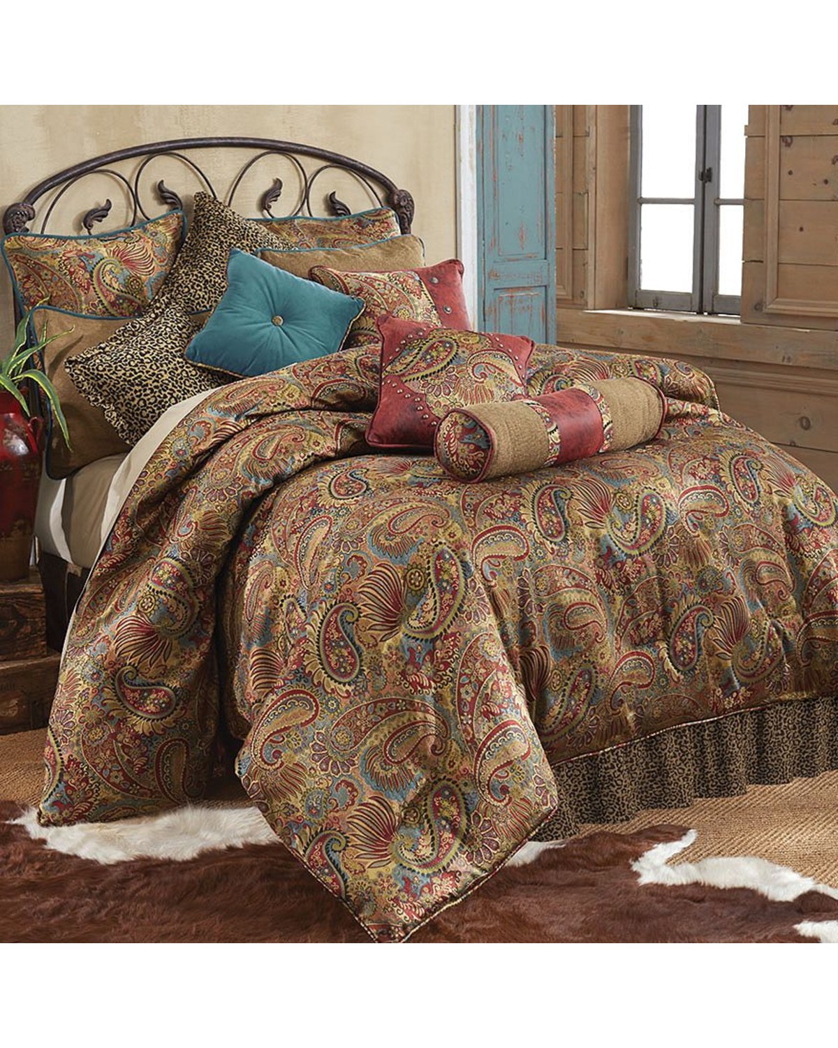 Hiend Accents San Angelo Leopard Print King Size 4 Piece Comforter