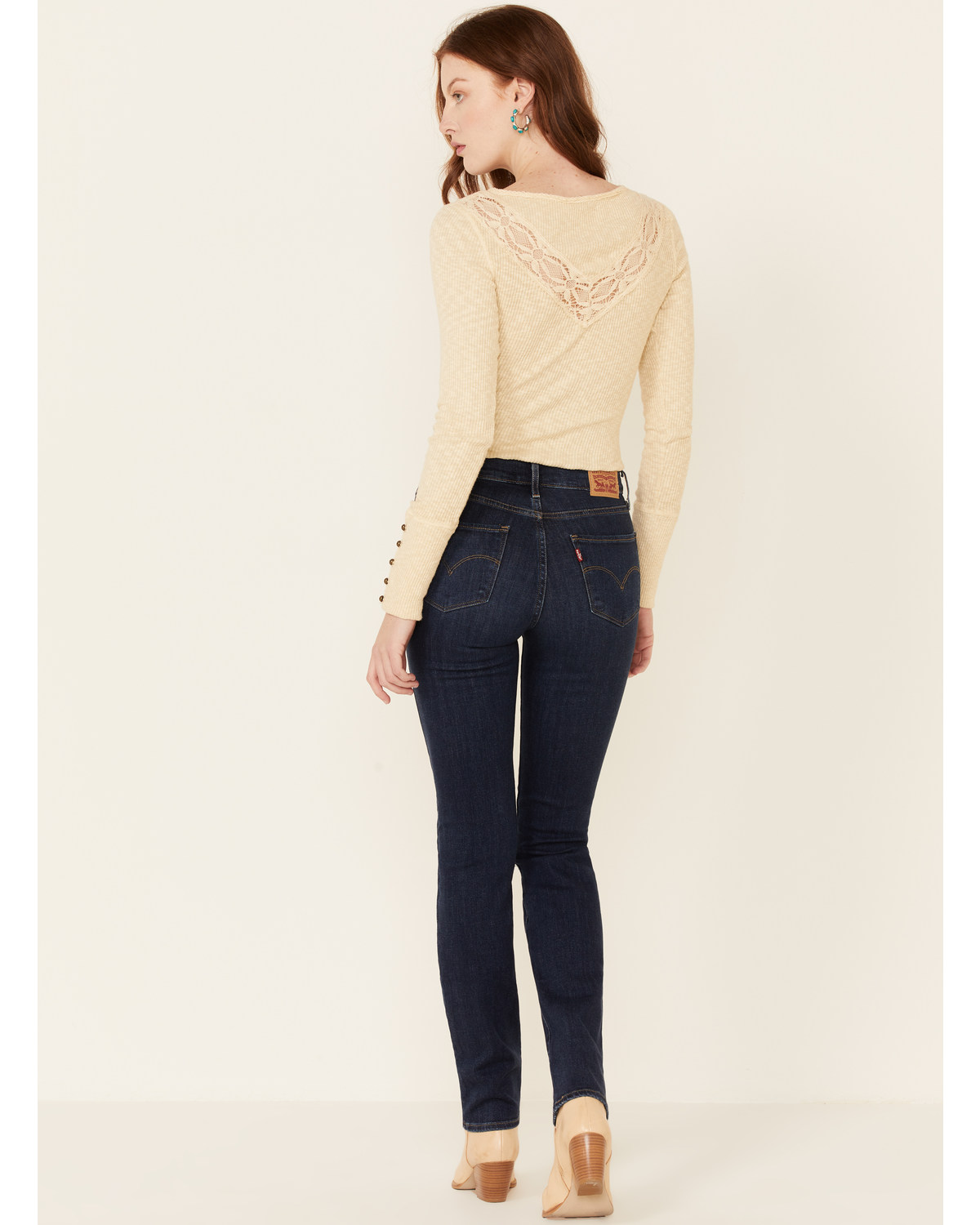 best levi's for curves
