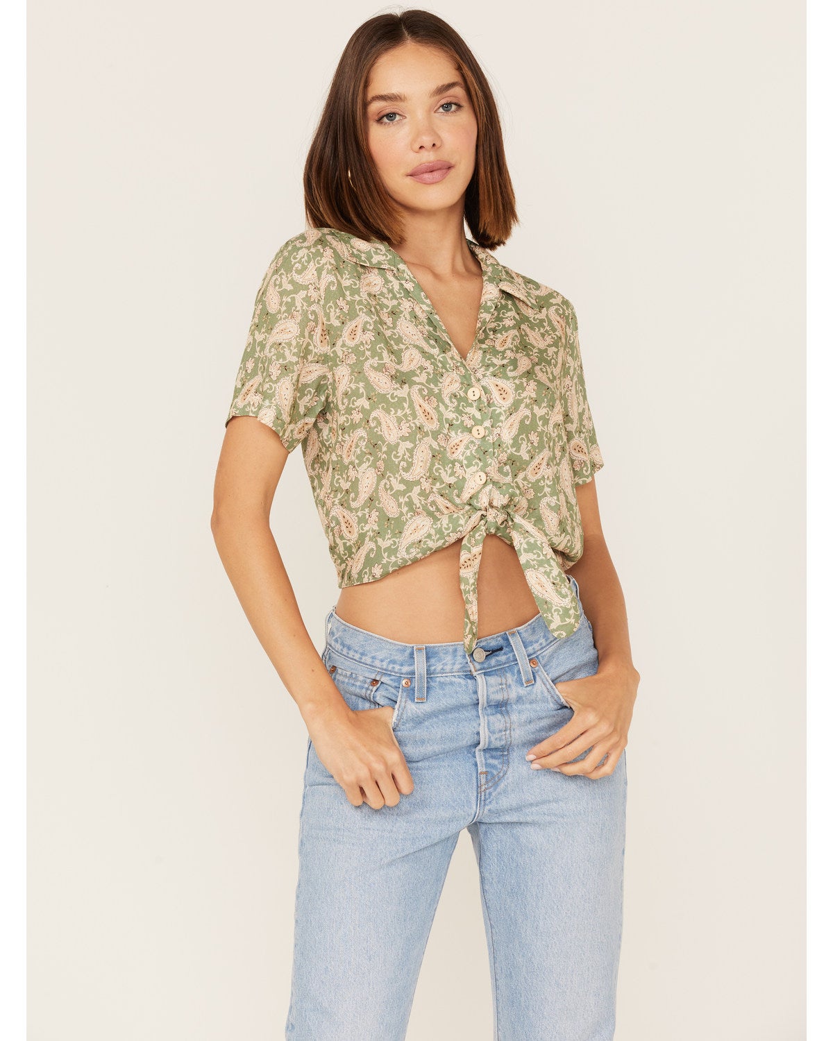 Sadie & Sage Women's Watchin Dreamin Tie Front Short Sleeve Shirt