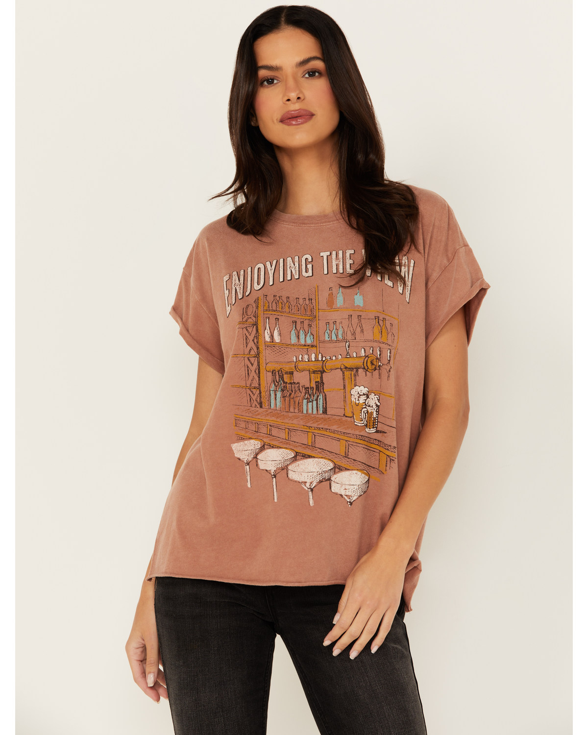 Cleo + Wolf Women's Enjoying The View Relaxed Short Sleeve Graphic Tee