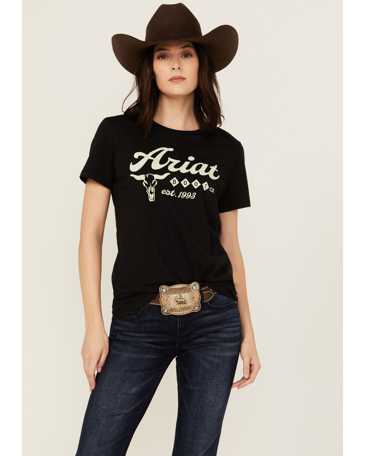 Ariat Women's Steer Head Logo Short Sleeve Graphic Print Tee