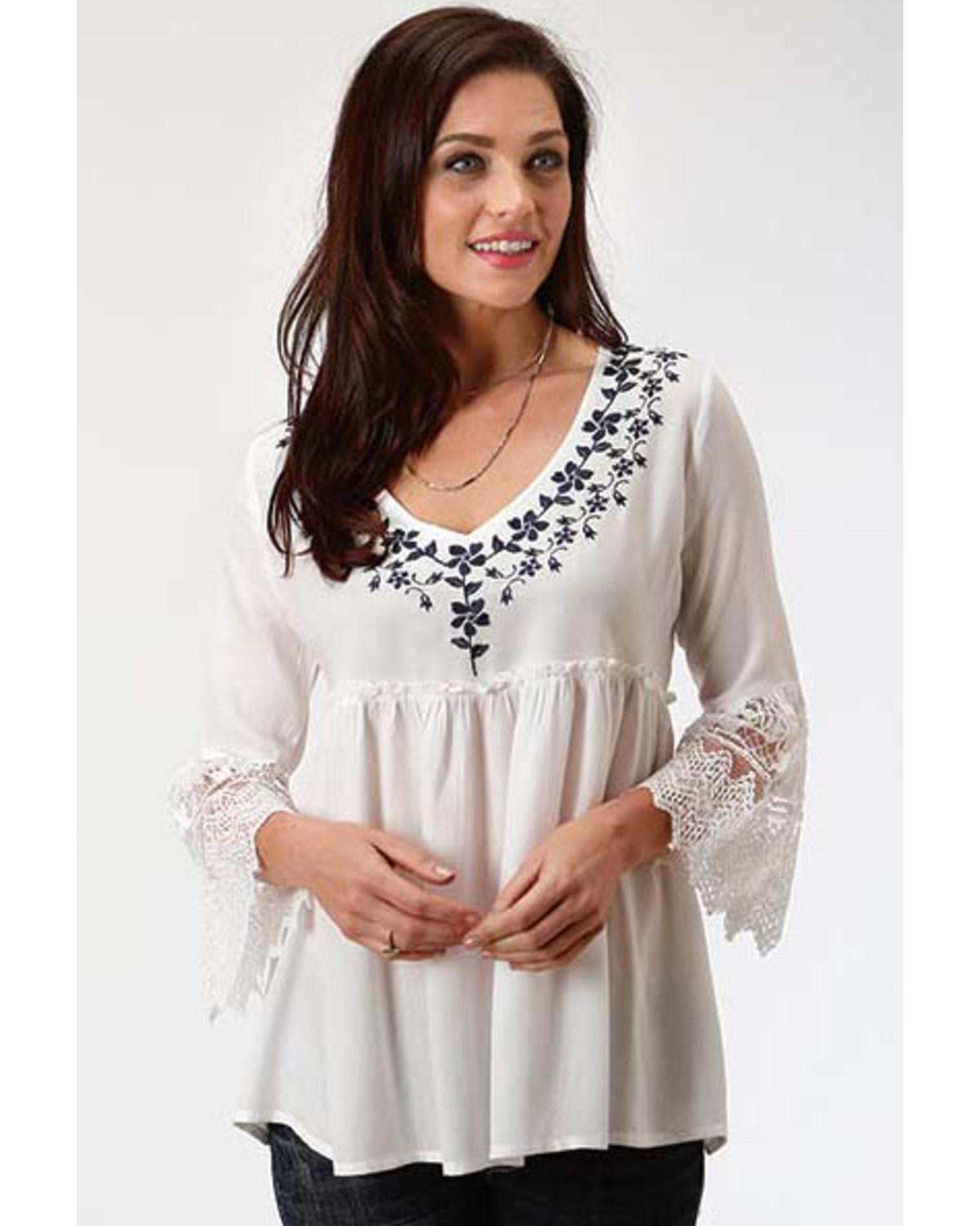 womens white peasant blouse